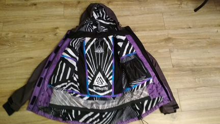 Горнолыжная куртка