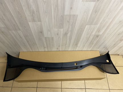 Volkswagen polo панель дворников пластик (жабо)