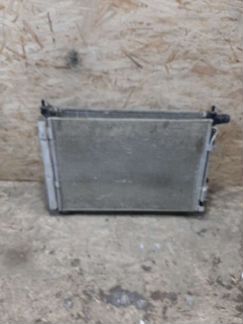 Радиатор охлаждения Hyundai Solaris