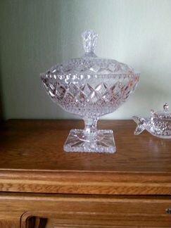Хрустальная фруктовница