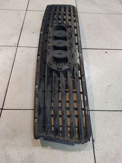 Решотка радиатора Ауди А6 01-04г. в