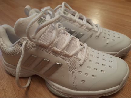 Женские теннисные кроссовки adidas