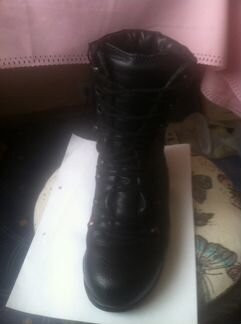 Берцы черные кожаные 