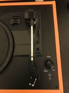 Виниловый проигрыватель