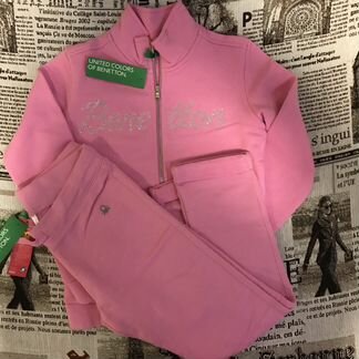 Костюм трикотажный новый Benetton