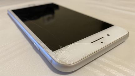 iPhone 8 plus 64gb белый