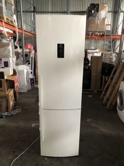 Холодильник Electrolux EN93852JW