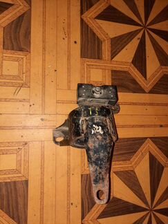 Опора двигателя правая Toyota Corolla Levin AE101