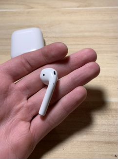 AirPods