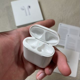 Airpods white