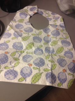 Нагруднички для кормления одноразовые