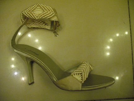 Обалденные золотистые босоножки, плетение макраме