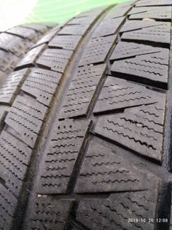 215/60 R17 Bridgestone Blizzak Revo GZ