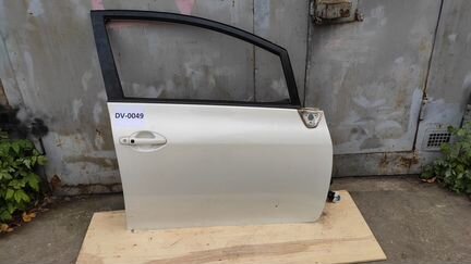 Дверь передняя правая Toyota Auris