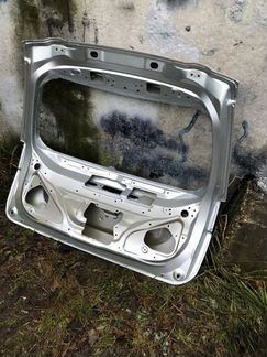 Панель задней подъемной двери mitsubishi outlander