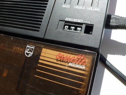 Кассетный магнитофон Philips D6350