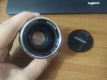Voigtlander nokton 35mm f/1.2 II Leica M