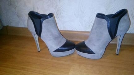 Ботильоны замшевые. полусапожк. на шпильке