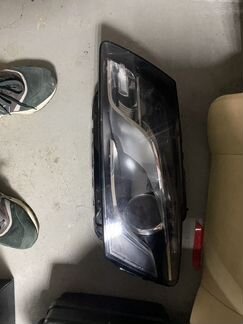 Стекло корпус фары Audi Q5