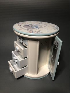 Шкатулка для украшений (новая)