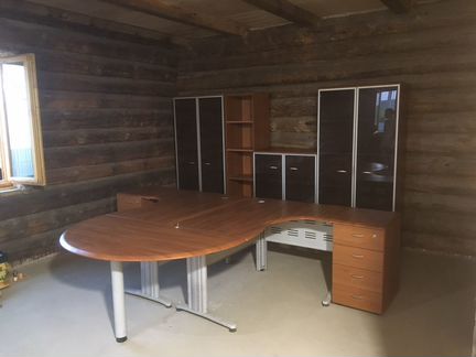 Комлект офисной мебели