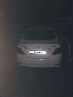 Hyundai Solaris 1.4 AT, 2015, битый, 200 000 км