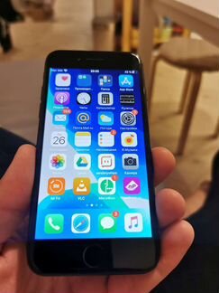 Телефон iPhone 7 32gb black