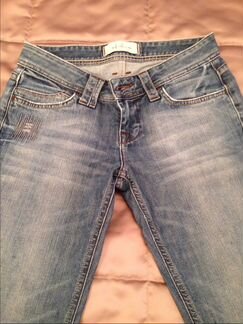 Джинсы