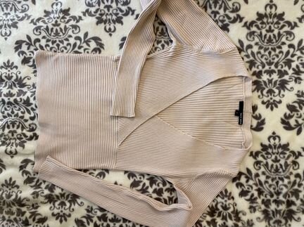 Трикотажный розовый джемпер