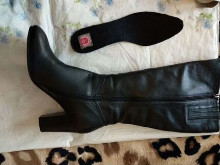 Сапоги демисезонные новые