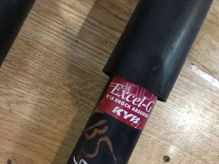 Задний амортизатор Фольксваген Пассат