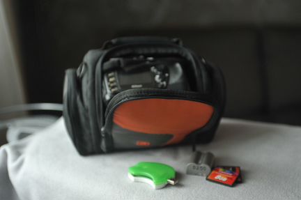Фотоаппарат nikon D200+объектив nikon AF-S 18-70mm