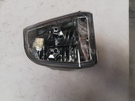 Туманка правая Toyota RAV 4 81211-42020