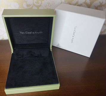 Коробка Van Cleef под длинные серьги оригинал