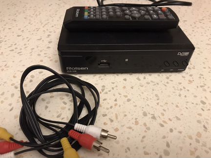 Цифровой тюнер Rolsen RDV-502