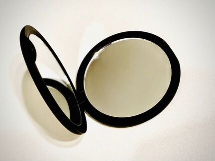 Sisley карманное зеркало