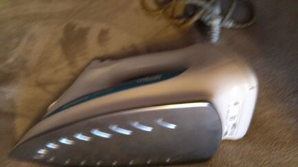 Утюг Витёк и металлический