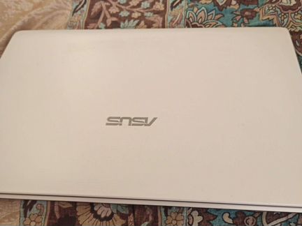 Ноутбук asus