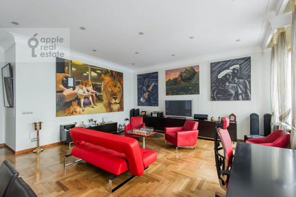2-к квартира, 140 м², 2/4 эт.