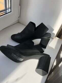 Босоножки женские cos