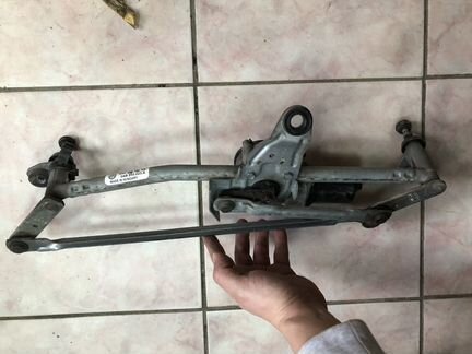 Трапеция стеклоочистителя Пассат Б7 Passat B7