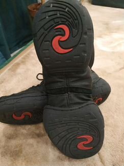 Кроссовки для танцев