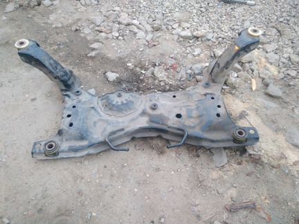 Подрамник передний mazda 3 Bl