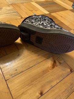 Кроссовки на колесиках heelys
