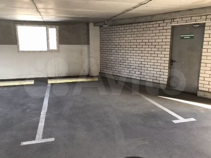 Машиноместо, 15 м²