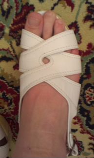 Босоножки кожаные новые (37)