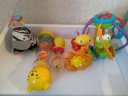Погремушки, подвесы в кроватку