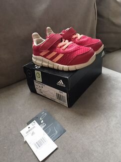 Кроссовки adidas для девочки