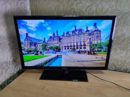 Smart Samsung UE37D5520 (94 см) 100Гц, Full HD