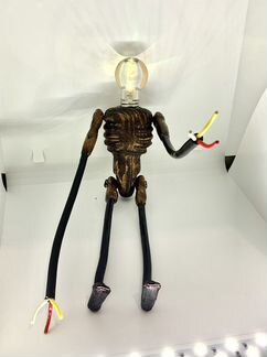 Лампоголовый монстр